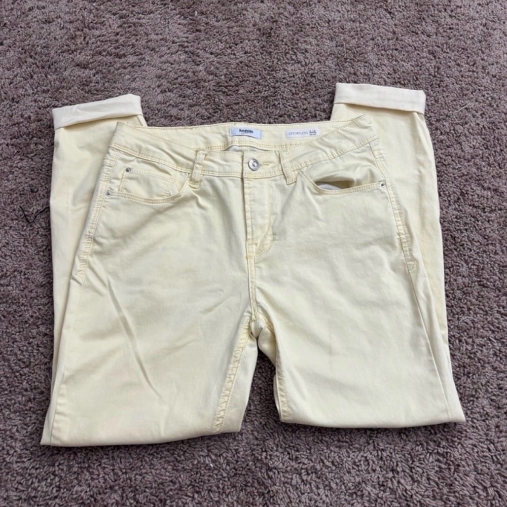 🌸3 for $10🌸 Kenzie Women’s Light Yellow Slim Jeans